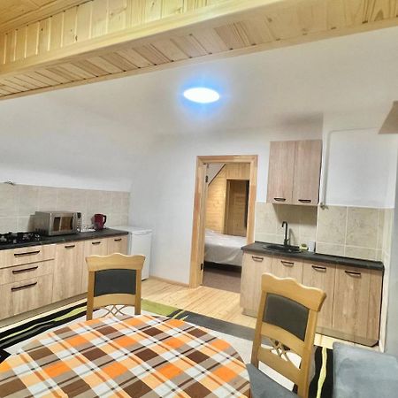 Хатинка Hotel Yaremche Ngoại thất bức ảnh