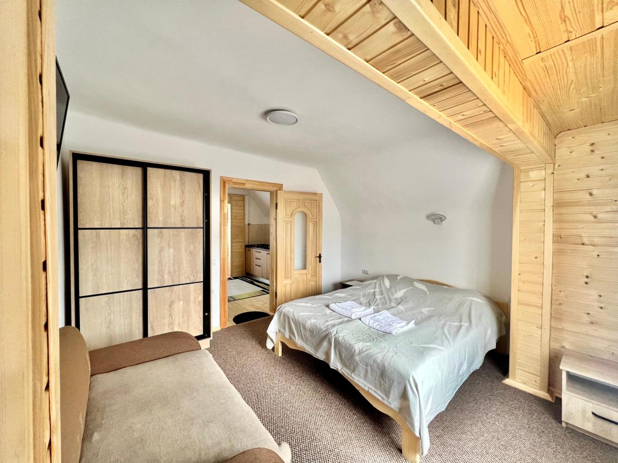 Хатинка Hotel Yaremche Ngoại thất bức ảnh