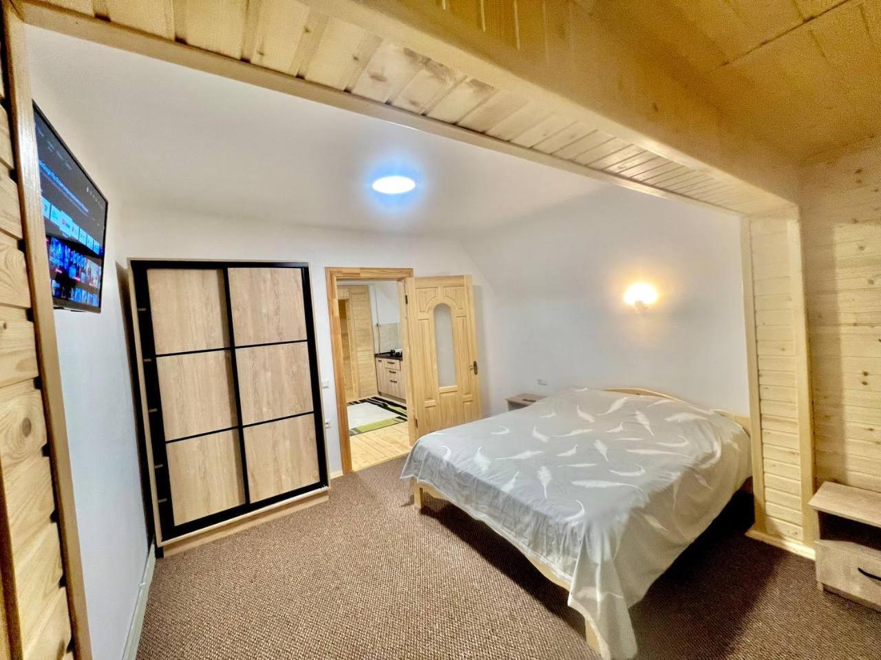 Хатинка Hotel Yaremche Ngoại thất bức ảnh